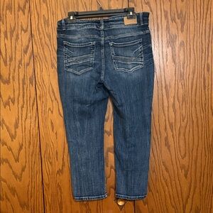 BKE Payton Mid Rise Cropped Jeans Size 30